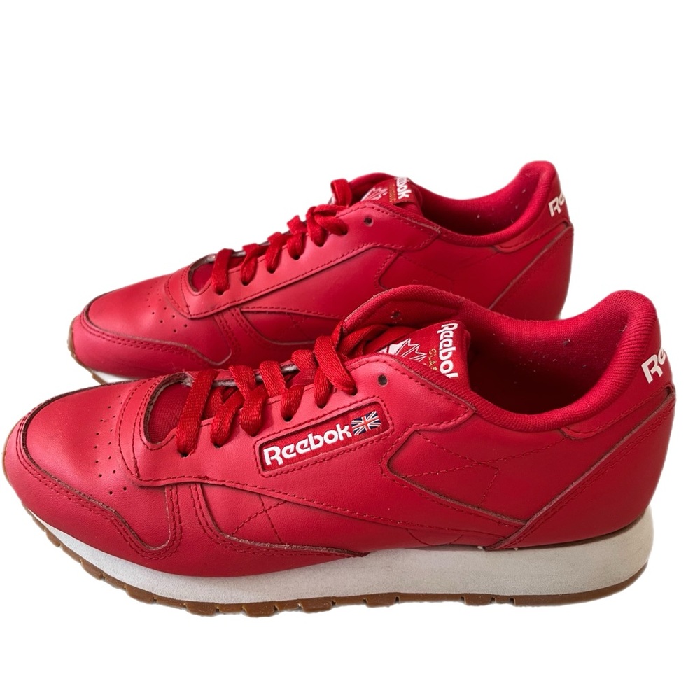 Reebok Classic Leather Vector Red Gum Sole women’s Size 9.5